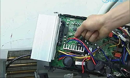 二七美的空调电话是多少